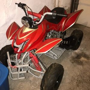 Kids Four wheeler”Must be able to pick up”